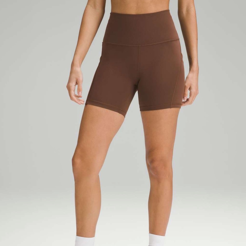 NWT Lululemon Wunder Train High Rise Shorts with Pockets - Size 10, Java